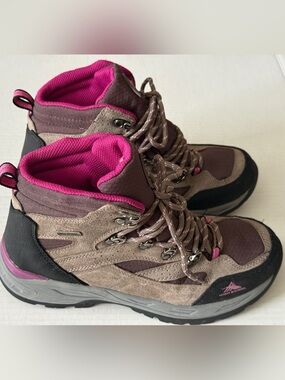 High Sierra Gray Suede Hiking Ankle Boots Lace Up Waterproof Women's Size 8.5